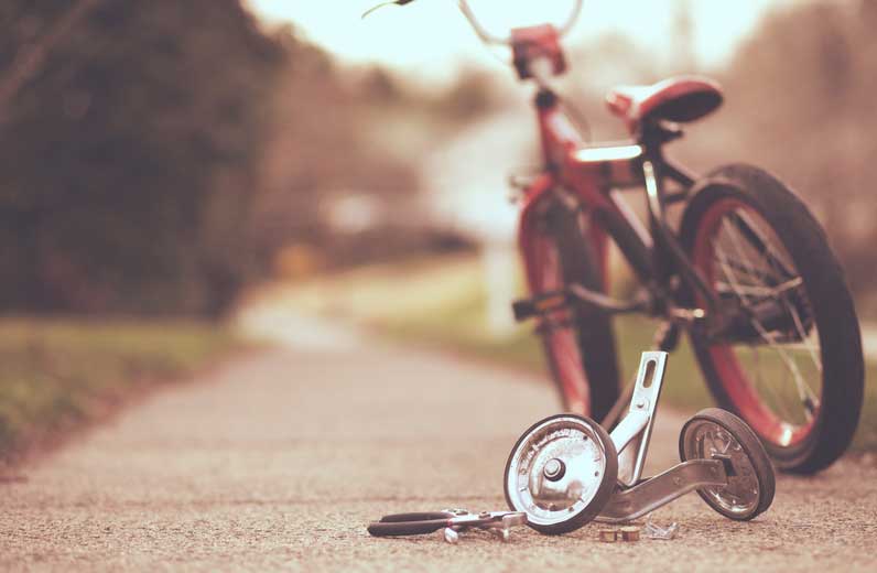 bike and broken wheel