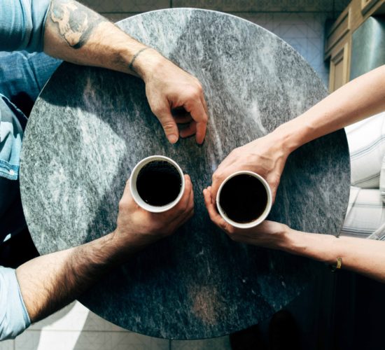 joshua-ness--bEZ_OfWu3Y-unsplash people having coffee